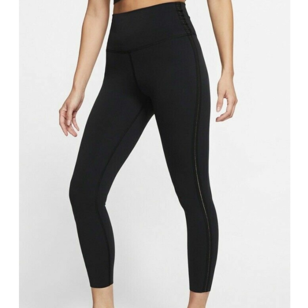 ✔️GUC✔️ NIKE Yoga Luxe Infinalon 7/8 Leggings Black Metallic Gold